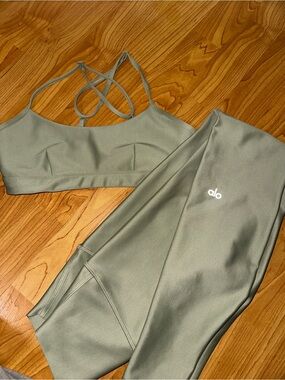 ALO Yoga Olive Green Strappy Sports Bra